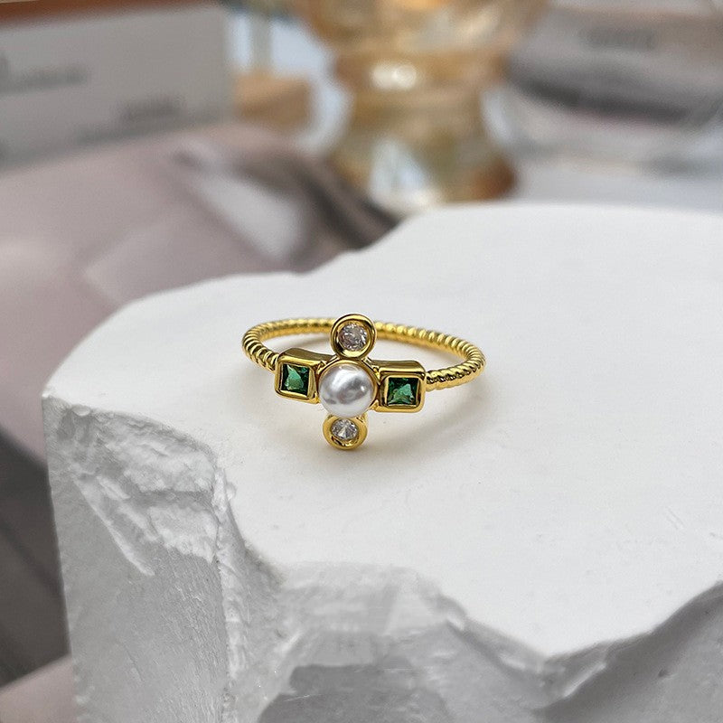 14K Green Zircon Pearl Ring
