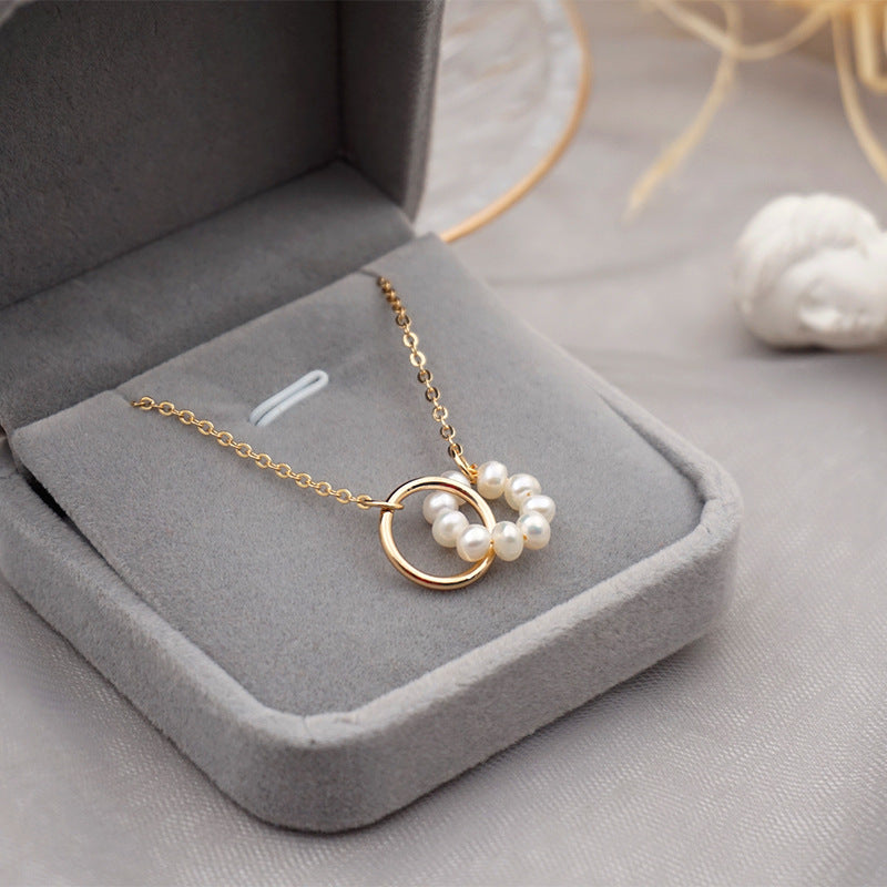 Flower Twisted Pendant Pearl Necklace